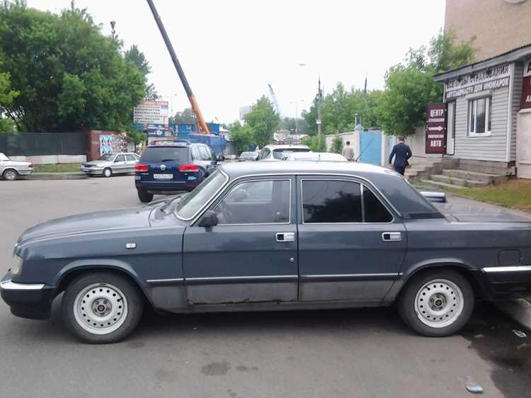 Замена поврежденных деталей петель